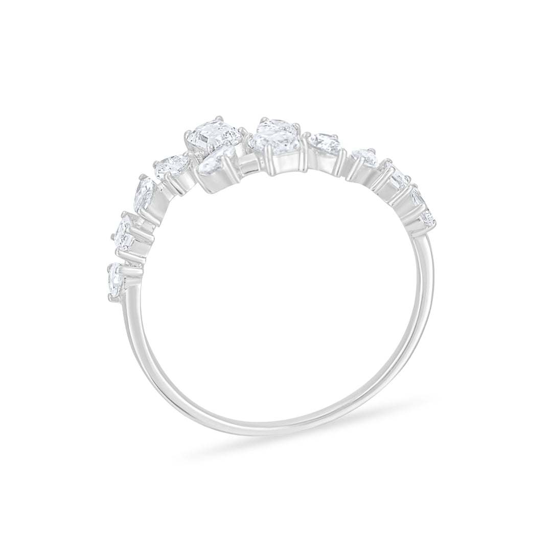 Design de diamante múltiplo formato em ouro branco 18K