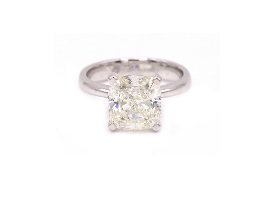 18K White Gold 5ct Cushion Enagment Ring