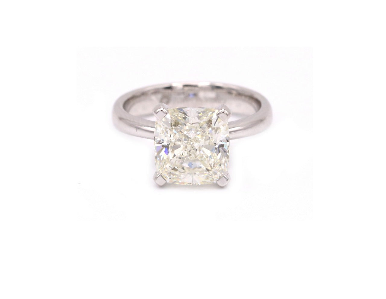 18K White Gold 5ct Cushion Enagment Ring